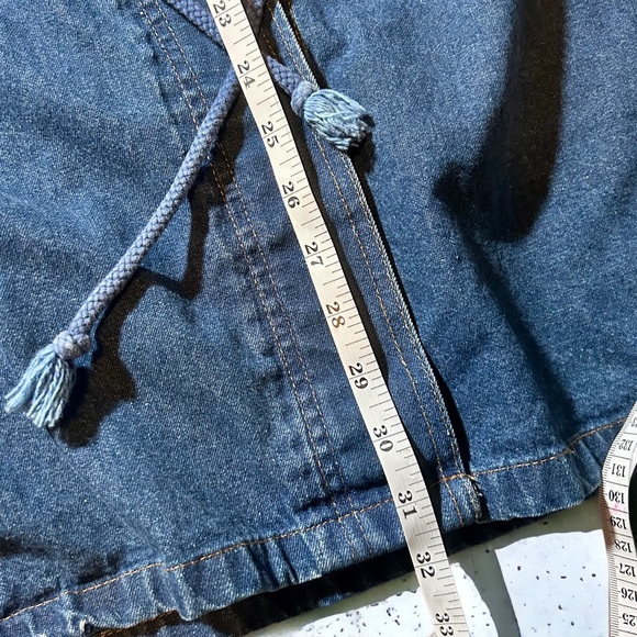 Vintage women’s Denim hunting overcoat nice fade with drawstring waist - Picture 6 of 7
